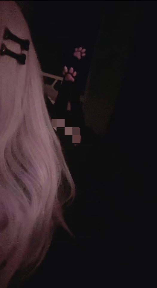 sxvlxr's tweet photo. paws again :3 #egirl #pawsocks https://t.co/5qD6mvV53m