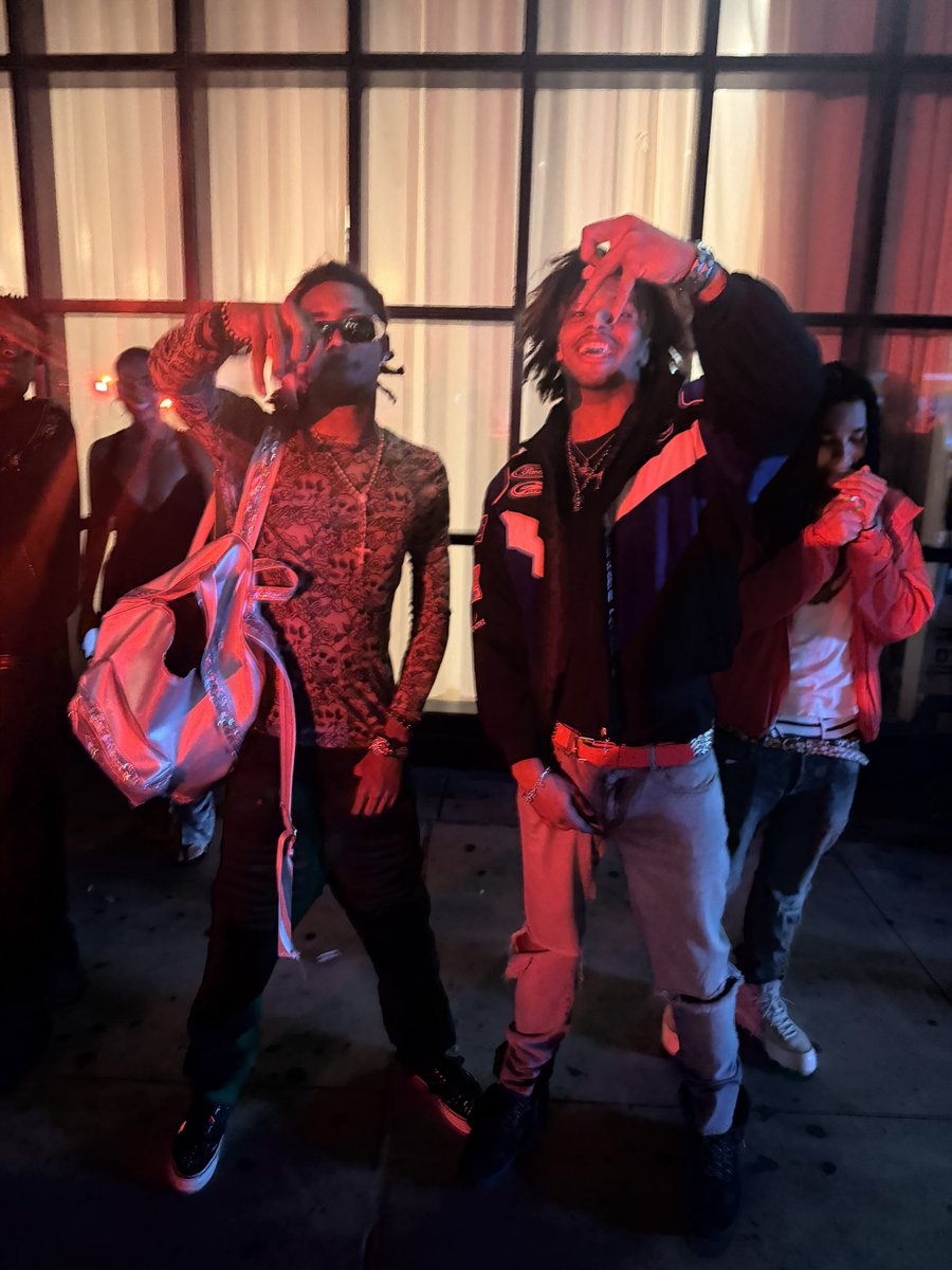 MargielaSnow's tweet photo. Nyfw https://t.co/iFbOQFHi0z