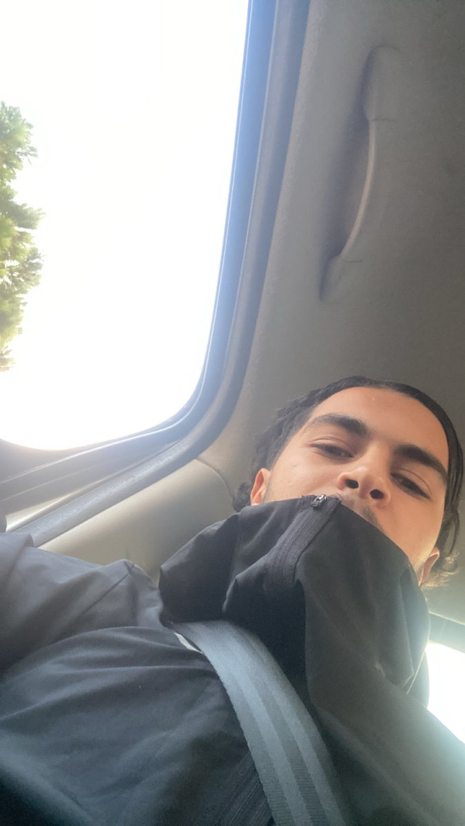master75dz's tweet photo. Sa me rend fous a 16h30 j’ai rendez vous aux coiffeur Ya pas une lope money slave qui est capable d’envoyer 20€ 🏧

#footslave #esclave #soumis #cho7 #malealpha  #cashmaster #soumisson #slowdrain #drain #moneyslave #reel https://t.co/a6DdNbt8yc