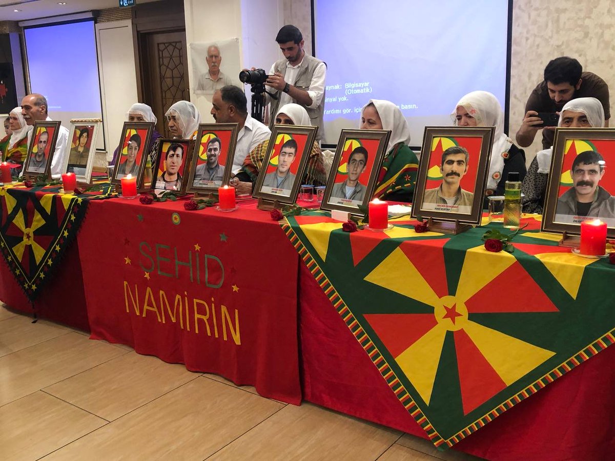espresmi1's tweet photo. Farklı tarihlerde ölümsüzleşen Kürt özgürlük gerillaları için Okmeydanı’nda düzenlenen taziyeye katıldık.

Özgürlük uğruna yaşamını ortaya koyanları saygıyla anıyor, bıraktıkları mücadele bayrağını taşıma sözümüzü yineliyoruz.

Şehîd namirin! https://t.co/itjqJUrPzw