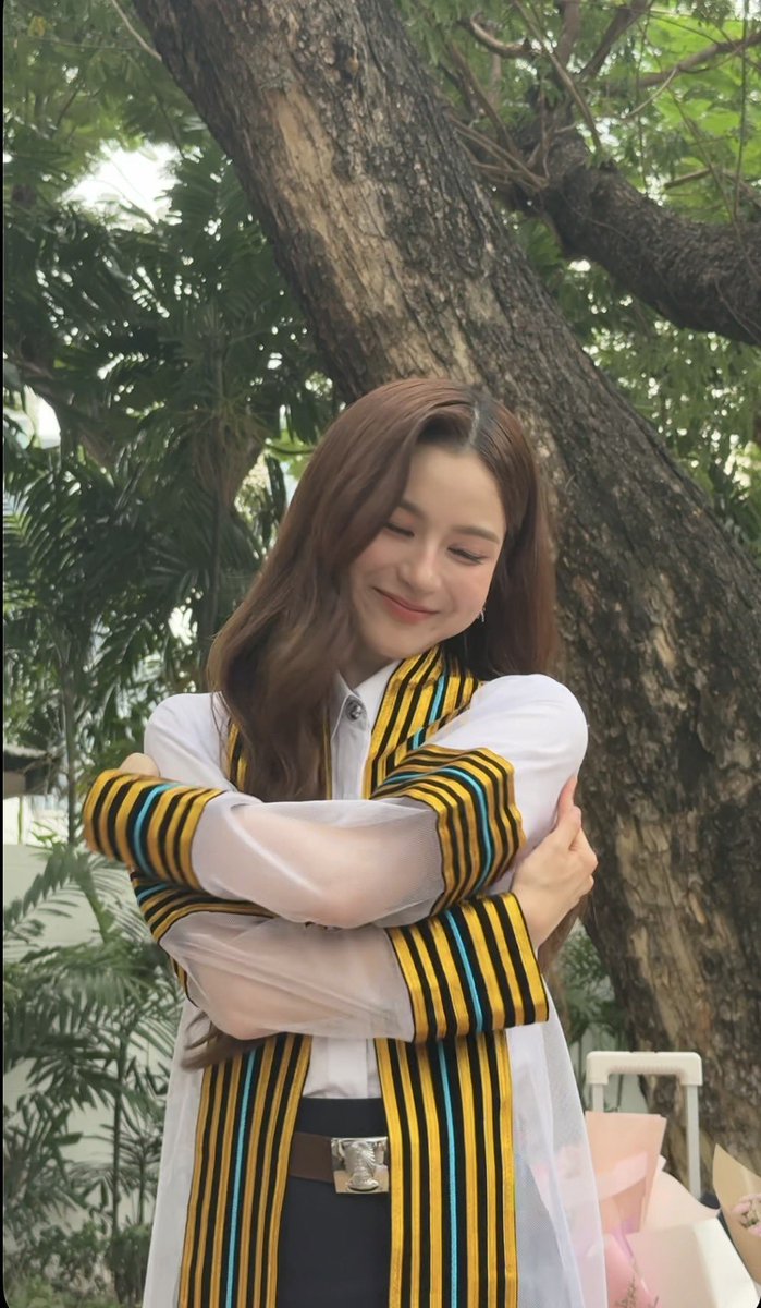 primiitrend's tweet photo. Love all bearcubs 🐻💖

CONGRAT PRIM NEW JOURNEY
#primiily #PrimiilyGraduationsDay https://t.co/exgryKQo1d