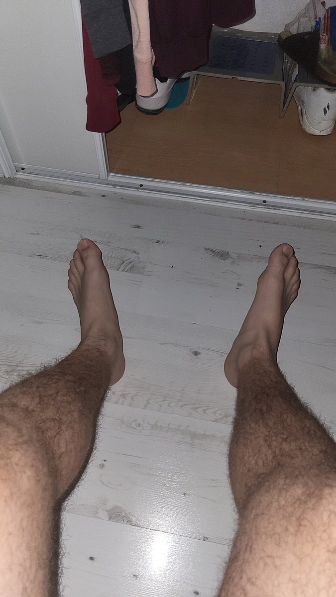alpha_masterrn's tweet photo. Chaud 🔥🔥 Darinage 🤑.
Venez...........🖕🏻.
#finfom #cashmaster #slave #moneyslave. https://t.co/48mF25JjM4