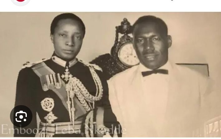 SavageLords6's tweet photo. @OnencanInno @TheLastLuo @KomugishaPeace So you don't even know how basic  genetics work ? Obviously a dark man gives birth to a dark child. Let's not pretend like differenting btn a bantu and a nilote is hard in this country. With just one look you can tell this okello or semakula. Just look at these two for example https://t.co/zqtkuVfA7b