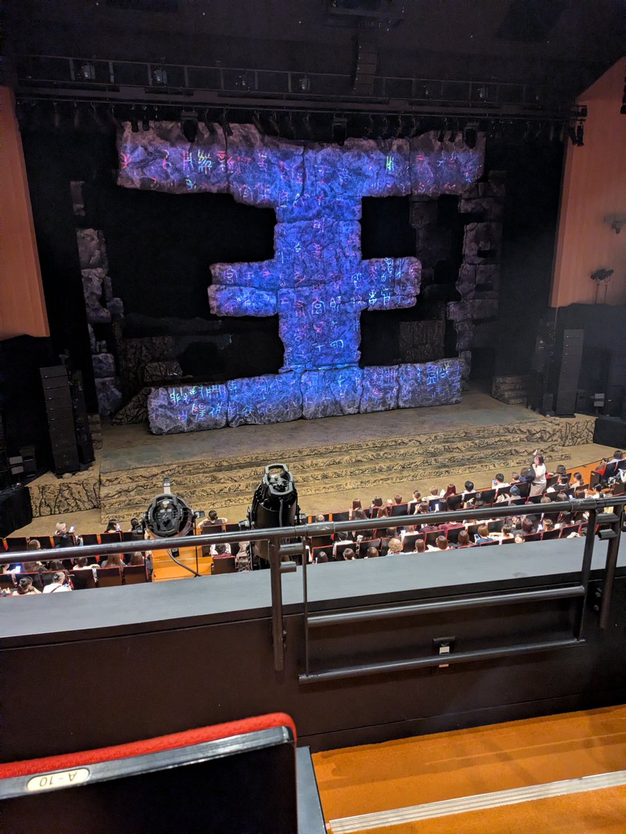icemotti's tweet photo. 初めての東京建物Brillia HALLにて、キングダム堪能。コッコッコ。 https://t.co/eTpFPukYd9