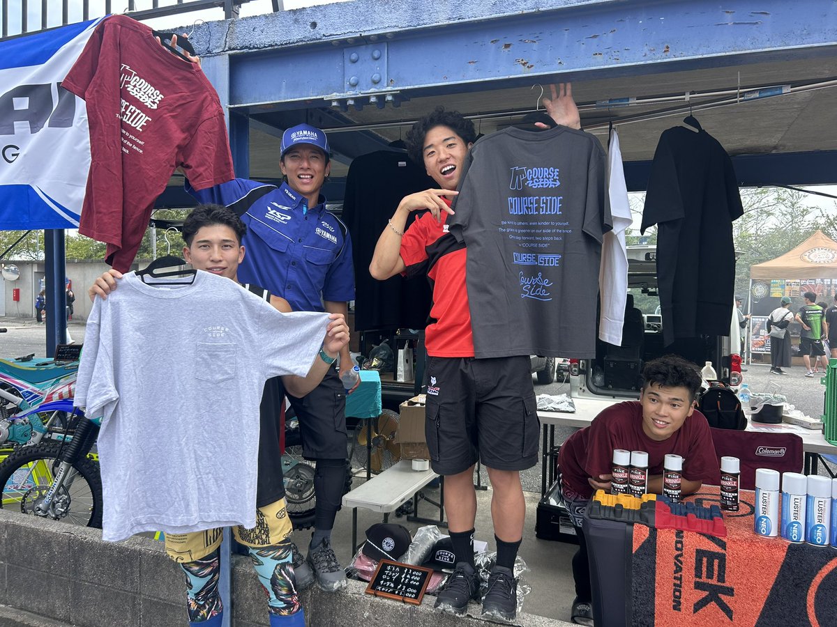 nyanba_youka's tweet photo. #コアライド30秒チャレンジ🧐🧐🧐
大変よく動きましたで賞🏆
#大城魁之輔 選手
大城選手と中部のライダー #柳瀬大河 選手、 #道脇白龍 選手、#佐々木優 選手のアパレル #CourseSide のアイテムもオシャレ✨
ぜひ #ダープラ 出張店で挑戦してみて下さい✨
#CORERIDE #CROSSSECTION
#コアライド
#JMX https://t.co/3KUoc84GlS