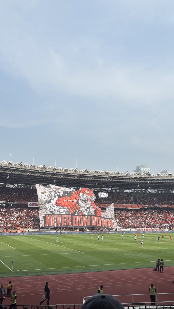 ed____ho's tweet photo. oh Persija is wonderful ❤️ https://t.co/cClIHXwYsy