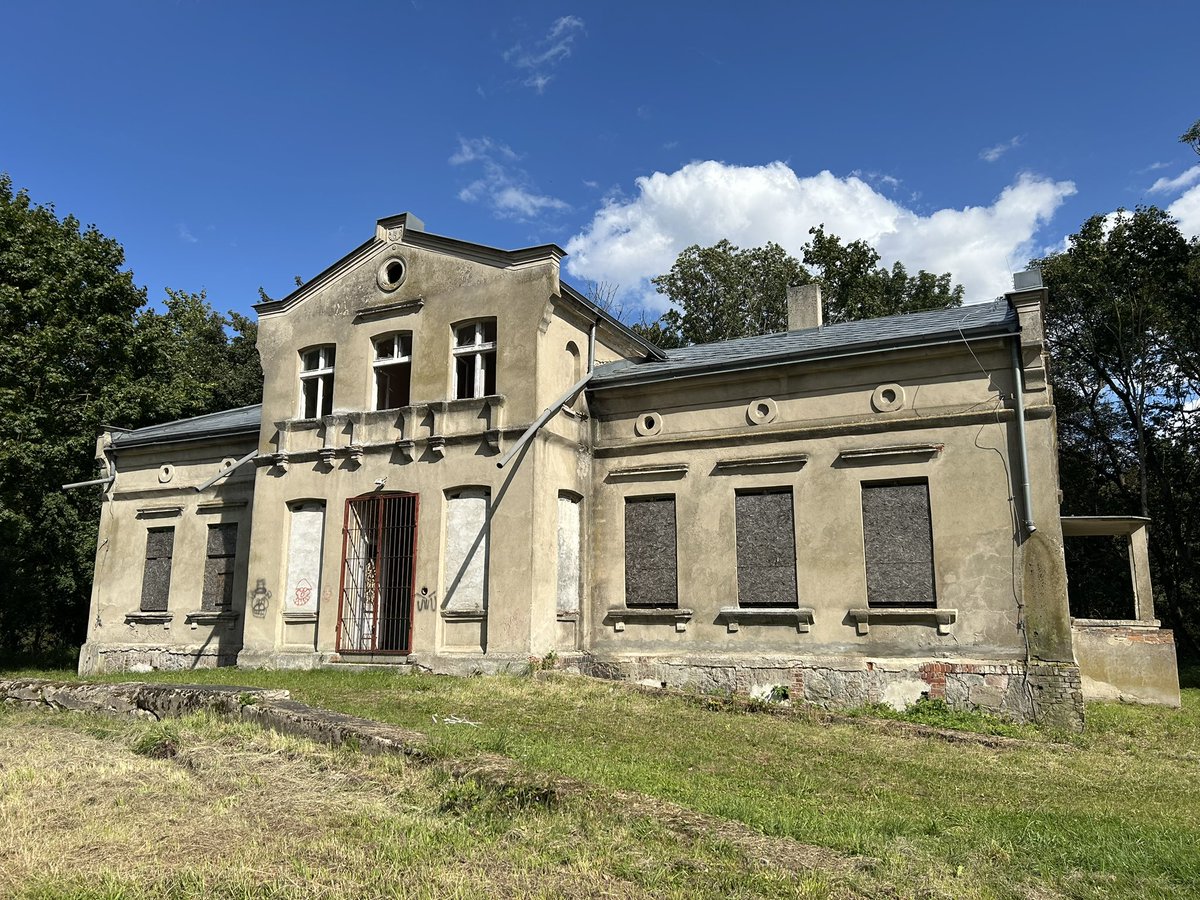 AgaZmuda's tweet photo. Klimaty
#DwórŁubieńskich #Kiączyn #Wlkp https://t.co/Mw4eQ52dBK