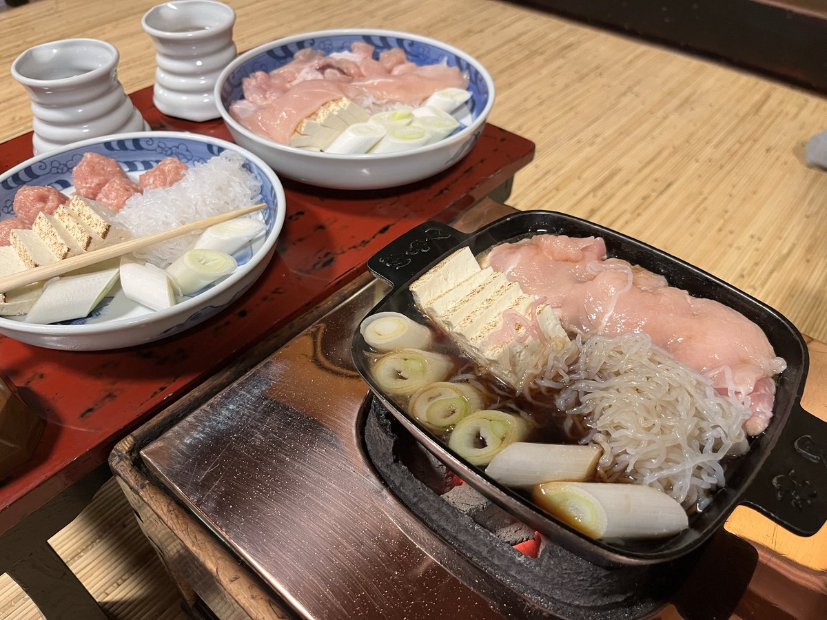 chyacyan07707's tweet photo. 神田で奥さんと鳥すき焼き
食べてたら、相撲の初日取組みの
案内がきた☺️ https://t.co/GS7duFWe5B
