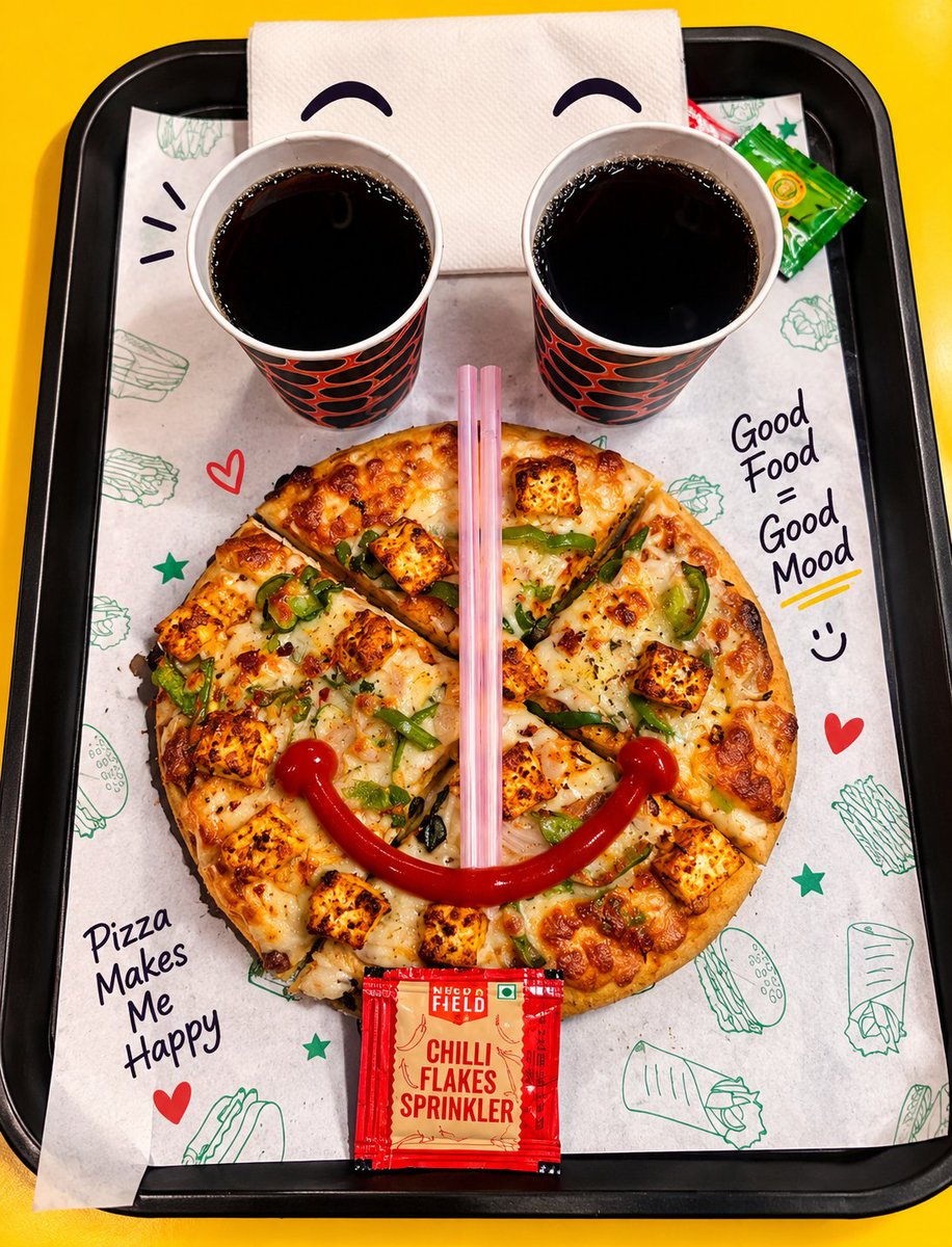 wtf_669's tweet photo. Pizza is smiling, Coke is chilling, and I’m sitting here wondering… who invited the straws to the party? 😂🍕🥤
" What the FUN!!" https://t.co/76KoBHNsin