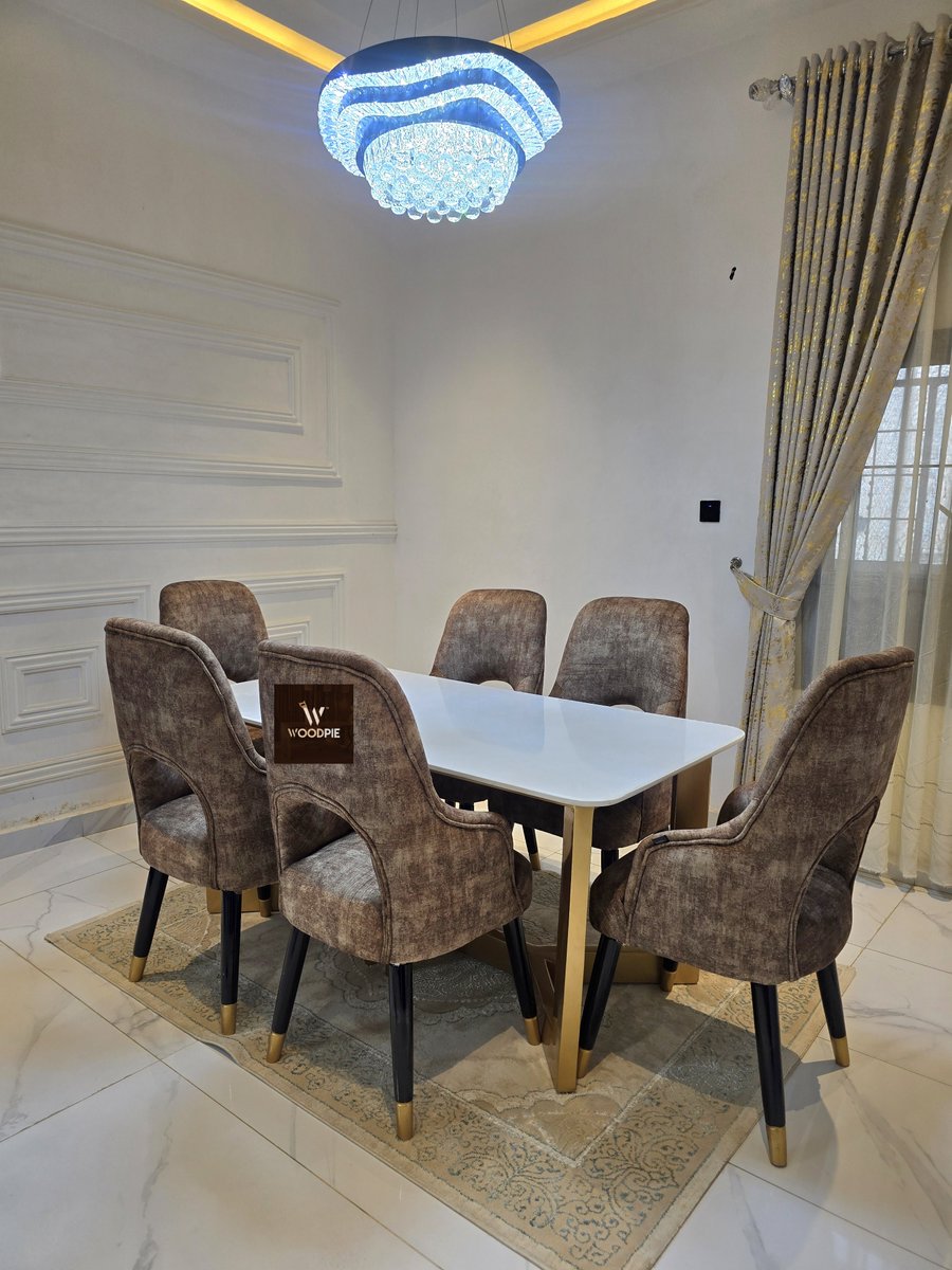 woodpie19's tweet photo. MTNZigiRewards #DriveWithProTaxi #interior #furnishing #diningtable https://t.co/9zePxlOTtf