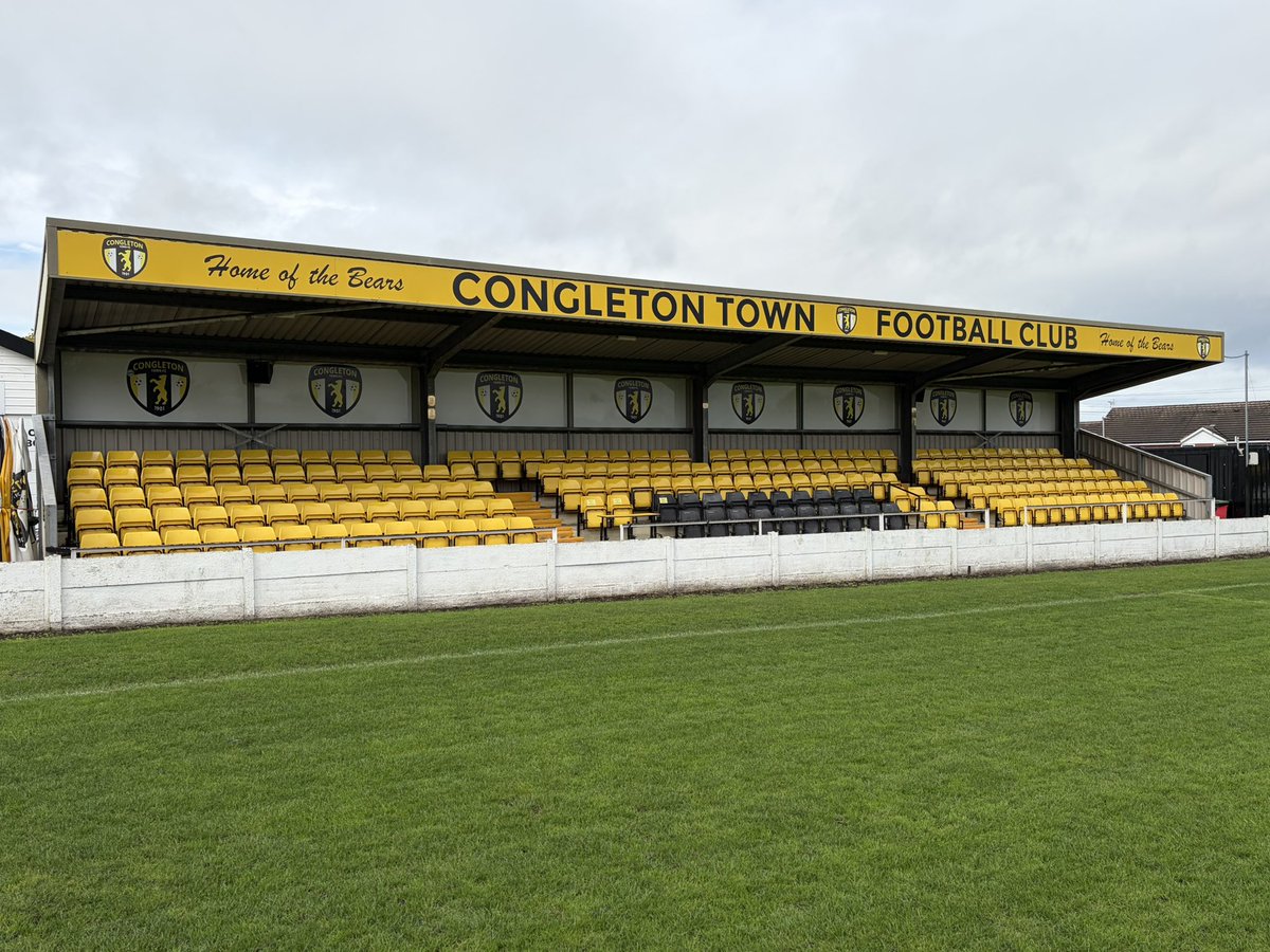 HelsbyFC's tweet photo. The lads have arrived at @CongletonFC for our @Cheshire_FA Amateur Cup tie. Let’s get to work! ⚽️🏆 #CheshireAmateurCup #AwayDay #Matchday https://t.co/pD8XlgIkjv