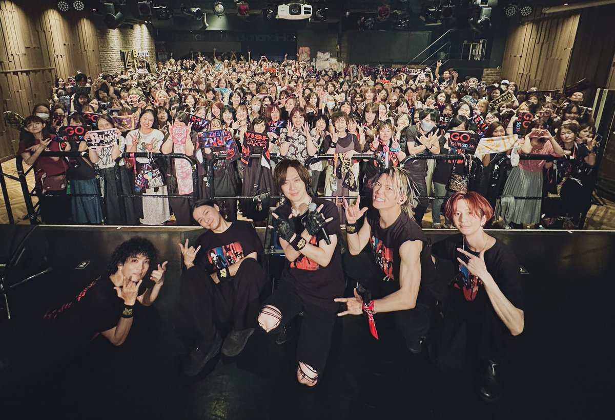 DAICHI_MTD's tweet photo. BREAKERZ LIVE TOUR 2026 RETURNZ -GO-
大阪Banana Hall

ツアー4本目
大阪最高、ぶち上がりまくりでした！ありがとうございました！また来ます！

RETURNZ GO次は9/19札幌！ https://t.co/iAdmWpDXZe