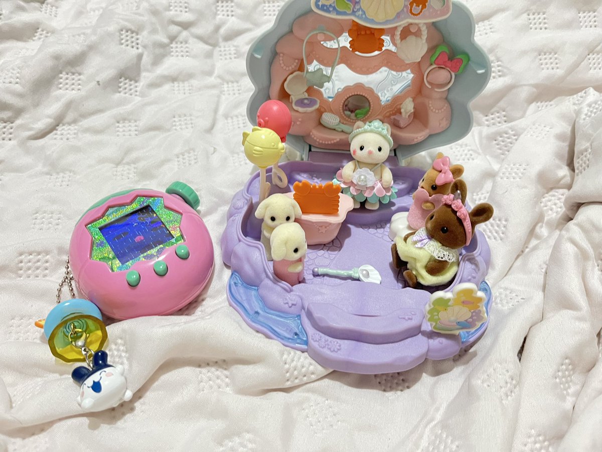 pinknudeladies's tweet photo. #promotwt #moothunt
hi i’m EMMA and im 15
she/her basic dni… Oki?
eng/tag
interests r…
reading, collecting dolls/basically everything, playing games, and baking
artists im a fan of…
fka twigs, blood orange, f(x) and more
#everythingtwt #filotwt #noticeme #metwt #kpoptwt https://t.co/WgzXta5VHi