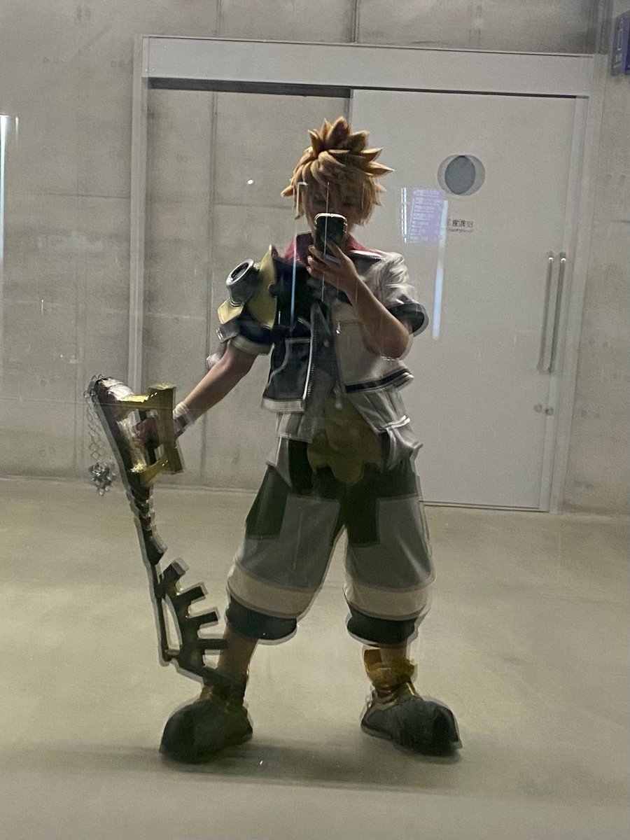 nekojiro009's tweet photo. KHヴェントゥスでおりました🗝️
初めて参加したけど素晴らしいロケーションでした🥹この青空よ
スタッフの皆さんとお話しできて嬉しかった💗いつもありがとうございます！
また来たいなぁ〜！

#芋コスinカクスタ https://t.co/sYsphOB3t0