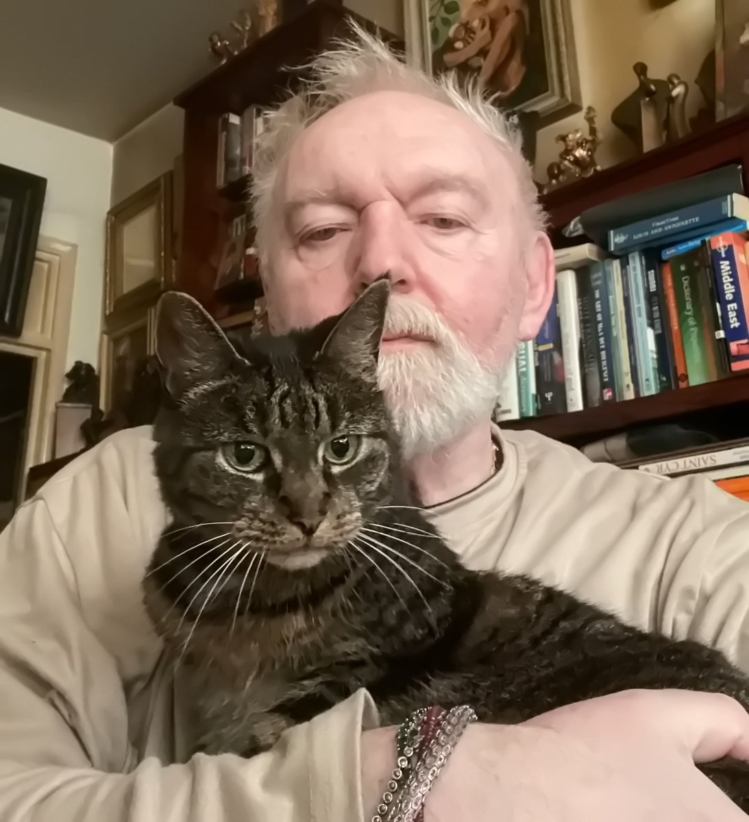 boisdulac_'s tweet photo. Granny Mitzi and I wish our friends and followers of friends a lovely weekend.
@AnnCathMoretti @BlueEyedJurist
@jpaudouy @BuljevicJosip
@TerrySparrow4 @AndrewOpera
@BenjaminRandow @nickfshort
Best wishes
from the #Musicaloffering
https://t.co/6MPHIPMk6X https://t.co/TEyRk5kYy3