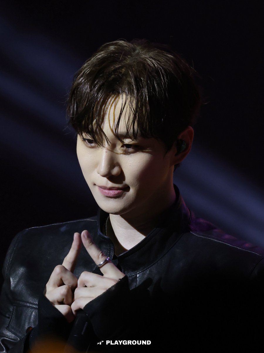 playground_nat's tweet photo. 260912 JUNHO FM Autumn Note 🍂

🤲🏻🙅

#준호 #이준호 #JUNHO https://t.co/QRLNQR90CD