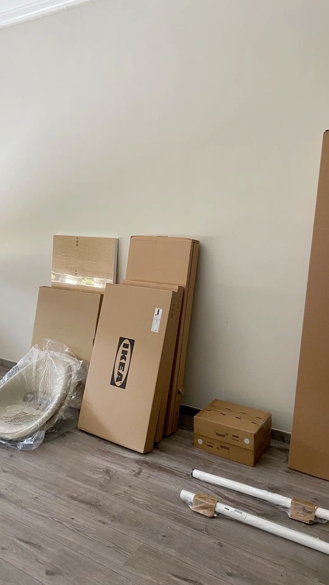 yinmakesnoise's tweet photo. new video.

i tried assembling ikea furniture without reading the instructions.

3 hours. 1 ruined evening. 6 leftover screws.

watch if you want to see me lose my mind. https://t.co/g5GqM8OhzJ