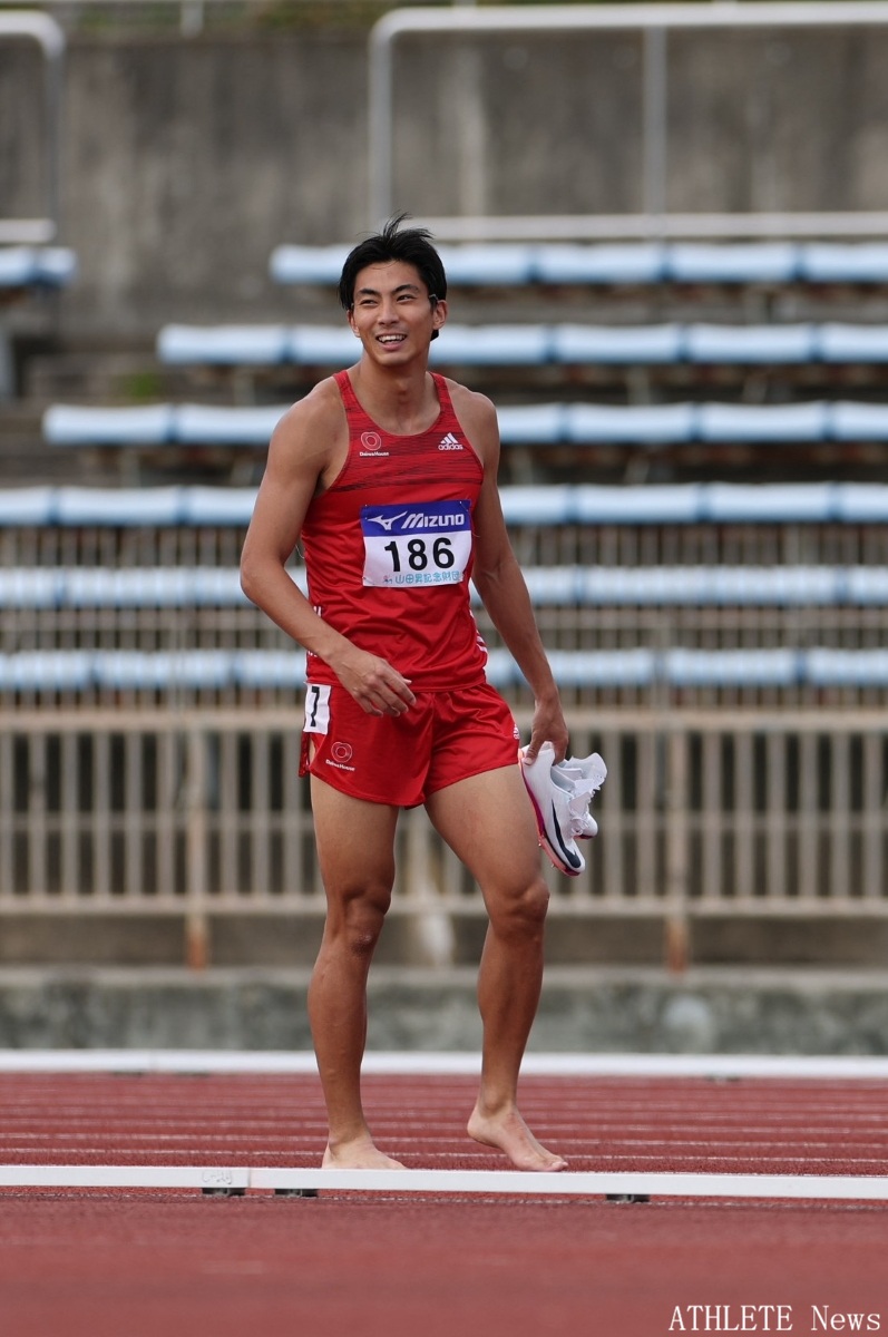 ATHLETE__news's tweet photo. 第74回全日本実業団対抗陸上競技選手権大会 二日目
男子100mB決勝
1着
藤原寛人（大和ハウス）10.25
#全日本実業団陸上 https://t.co/LSwIGyJHm5
