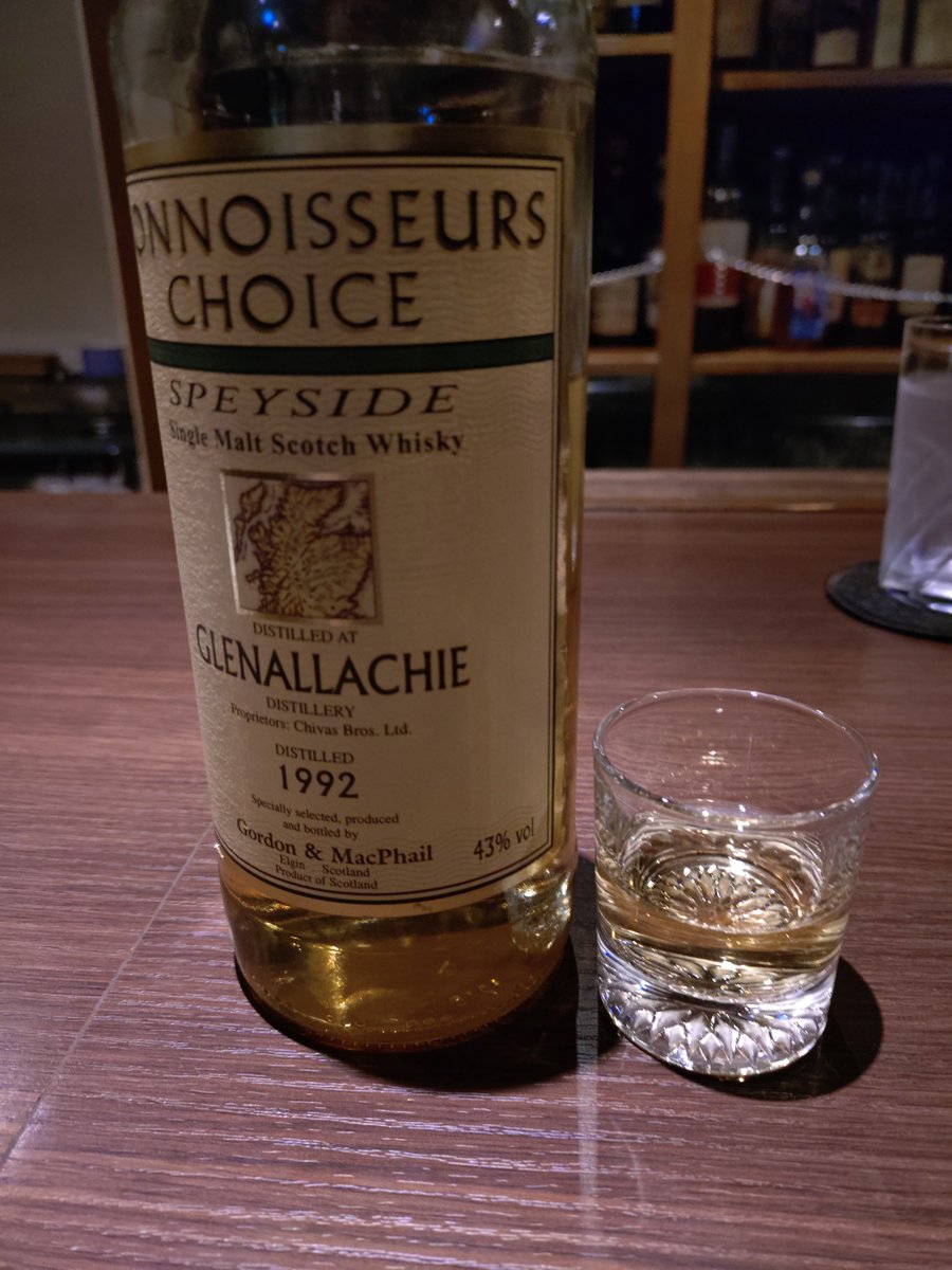 renhira's tweet photo. 祓さんで飲ませていただきました！
閉鎖蒸留所のブローラがとてつもなく美味く水を飲むことも忘れてしまった。ここ最近で飲んだ中でダントツの美味さ！ https://t.co/A9BFoAVWLP