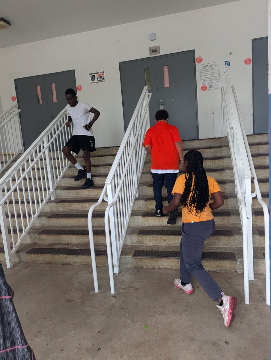 CoachFritzPE's tweet photo. To help my students understand the significance of September 11th, we did a workout consisting of lifts to represent the rubble, stair climbs, and carries to represent the victims carried from the building. https://t.co/81AMaMhuLM