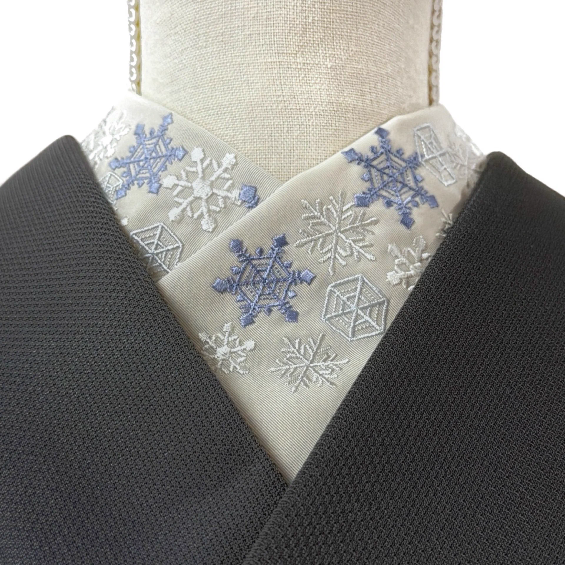 吉祥文様　鶴と雪の結晶の上品なデザインリバーシブル　織り　半幅帯飛翔 (ひしょう きもの楸堂-kisasagedo- on X: 