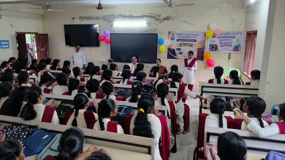 WDCGAJAPATI's tweet photo. Seminar of Political Science department @DHE_Odisha @AGACPS https://t.co/mLPqGODrEv