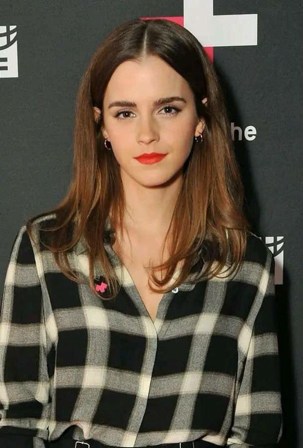 emmawatson3499's tweet photo. It's really hard to fi d true love when you own everything https://t.co/VEcTMtr0au