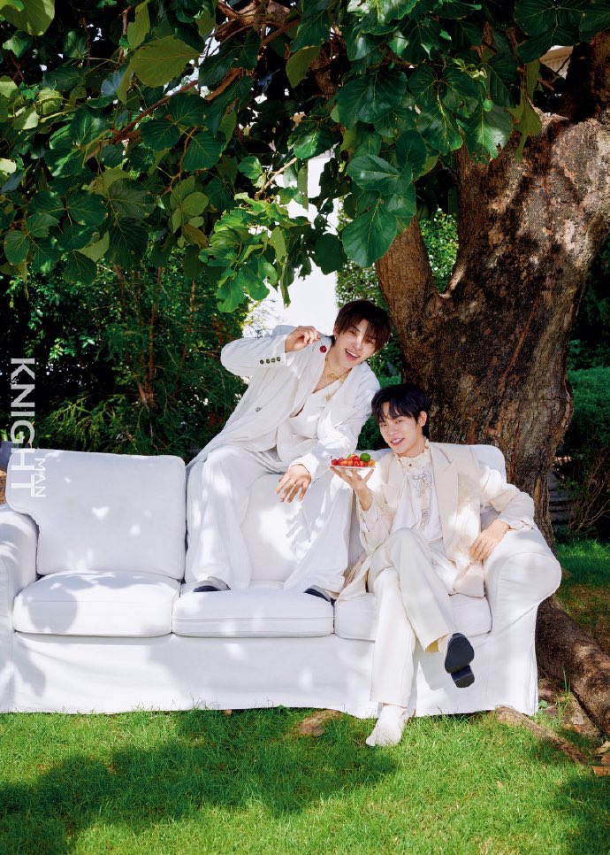 minestarryglow's tweet photo. WEDDING SHOOT 💍🤍✨😭😭😭😭😭 https://t.co/ddMlb46fjm