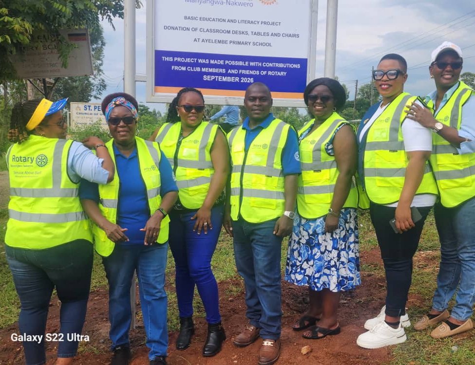 rcmanyangwa's tweet photo. Happening now!

Members of the Rotary  Club of Manyangwa-Nakwero  joined by  Rotary Club of Arua  ahead of the Desk donation ceremony to Ayelembe Primary School today.  
@AruaRotary
#RotaryKonyo 
#ServiceAboveSelf https://t.co/Jk1JvedTAu