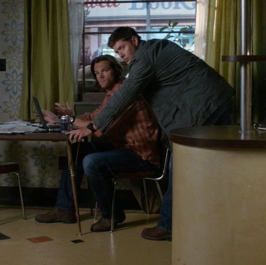 Otter_Walker's tweet photo. You just have to look closer to find it 😌❤️💙
#SamandDean https://t.co/rW3wmyDh1x