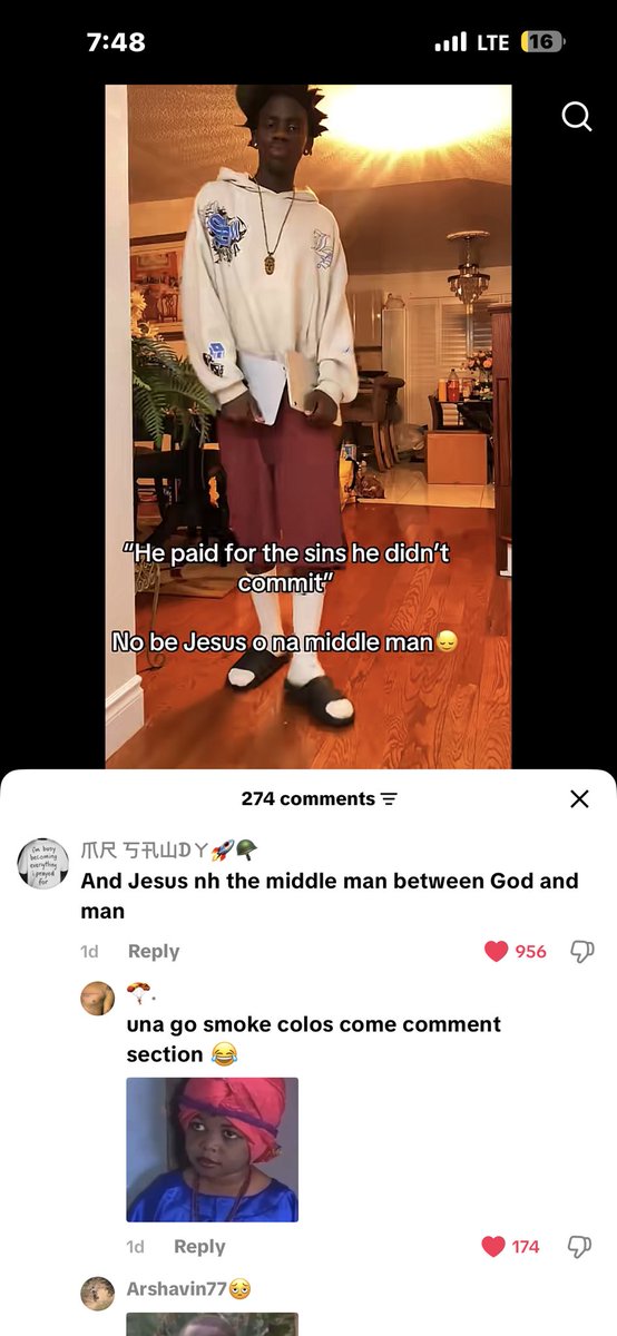 Kingsleyec5d's tweet photo. What’s wrong with TikTok people 😂🤌 https://t.co/e1vjleJ56R