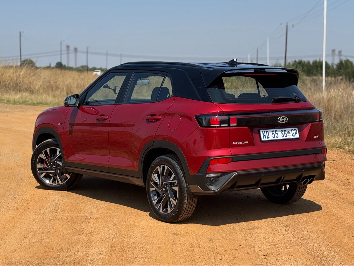 khuleonwheels's tweet photo. Yesterday, we spent some time behind the wheel of the new Hyundai Creta N Line. This is a great refresh to the Creta lineup, with a bold new cascading satin-black front grille, horizontal LED daytime running lights, a panoramic sunroof…
#HyundaiSA #HyundaiCreta #NewCreta https://t.co/pDkFoa7djP