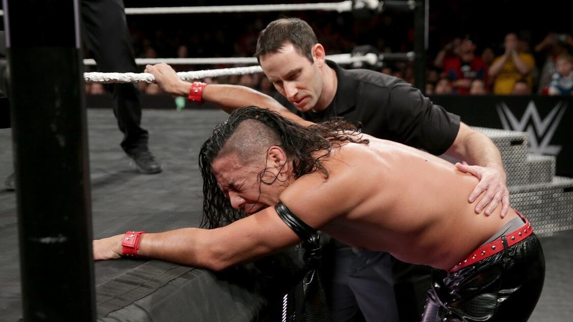 KaiStormPG's tweet photo. Brody Grabs A Steel Chair... Slips Back Into The Ring With It... STEEL CRASHING INTO SKIN!! Reo Brutalised By Brody!

Reo Crawls Out Of The Ring, Leaning On The Apron But He Can't Escape Brody... Once Again Grabbed By The Throat... https://t.co/RfuFDjccm9
