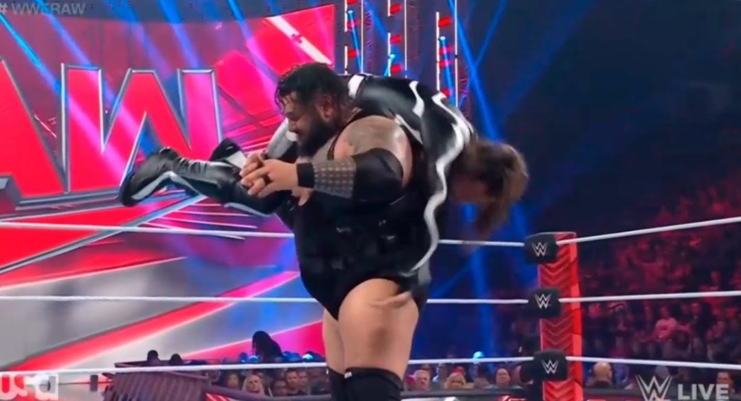 KaiStormPG's tweet photo. BRODY TOSSES REO INTO THE STEEL RING STEPS SENDING THEM SLIDING ACROSS THE FLOOR RINGSIDE!!

Brody Places The Lifeless Reo Back Inside The Ring... OH GOD... Brody Is Scaling The Turnbuckles... https://t.co/cKuEWiEOo5