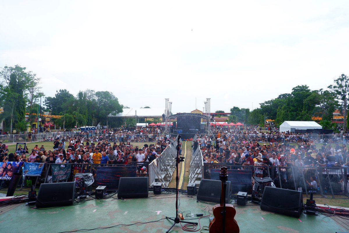 tmtambayan's tweet photo. #TeaMFair2026 CROWD CHEEEEECK! 📣

Malapit na mag simula ang pre-show set. Kaya tara na dito sa #TeaMFair2026 Bais City Ball Field. 

FREE GEN AD ENTRY UNTIL GATES ARE OPEN! LEZZGAAAAAW https://t.co/ylF9hPYgK4