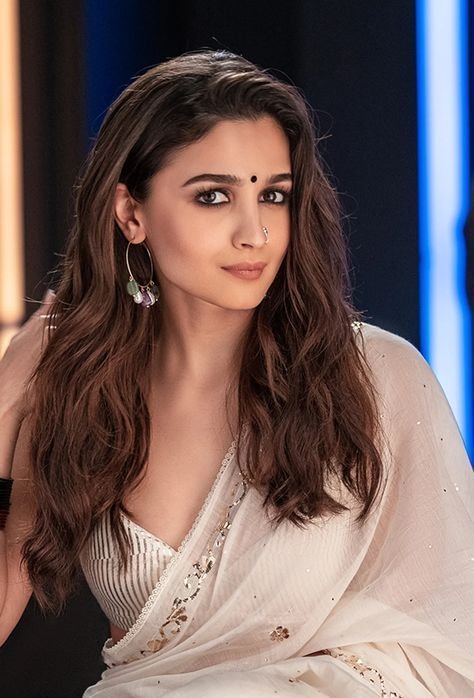 Justfap18's tweet photo. Alia meedha naku oka weird fantasy undhi 
Lanja ni oka function lo andhari mundhu battalu vippi table meedha naked ga padesi dhanni  hardcore lo dengali adhi edchina arichina forced ga dengi dengi dhani gonthu varaku modda petti karchali https://t.co/7YSD7bFG1s