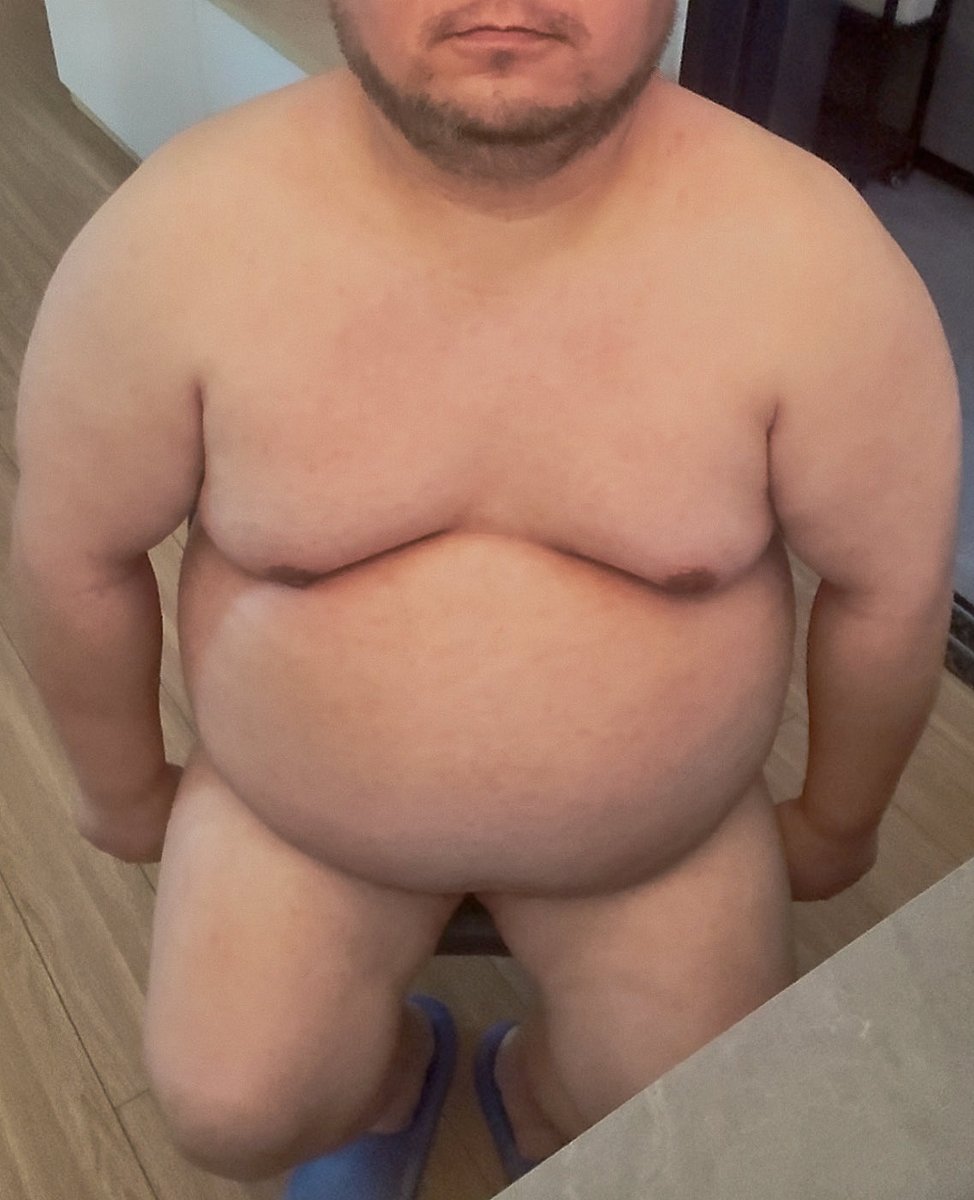 chubbygainerBF's tweet photo. 这视角显得肉乎乎又很乖巧 (・︡ω・︠) https://t.co/VhO5aFl2oK