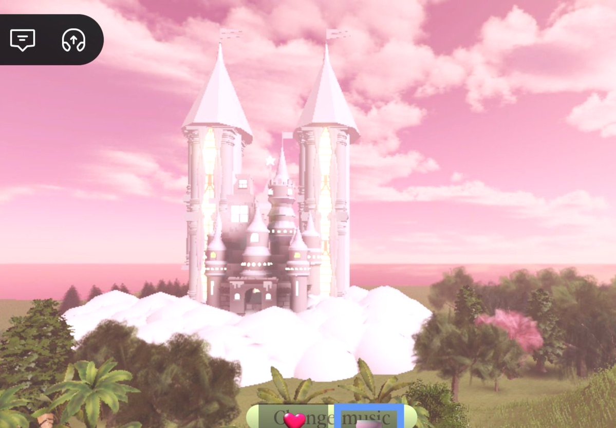 Official_Yoonie's tweet photo. Swan (a.k.a. Shin Jiyoon) of XD:I has everyone surprised after she literally built a whole Roblox theme park just to hang out with fans. https://t.co/cMWS1bjocq