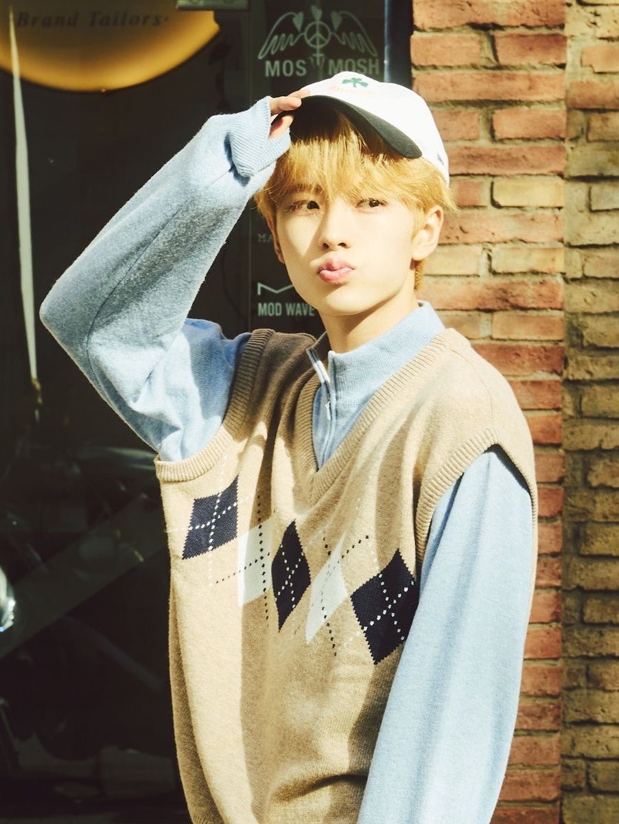 likestarNeo's tweet photo. 아하니 윳프들 뭐해진짜 유우시가 바르셀로나에 갔으면 이걸 다시 꺼내야지 나만 이날 좋아하는거였어? 나만 진심이였어..? 다들 좋다고 했잖아.. https://t.co/tnnCkMCVsr