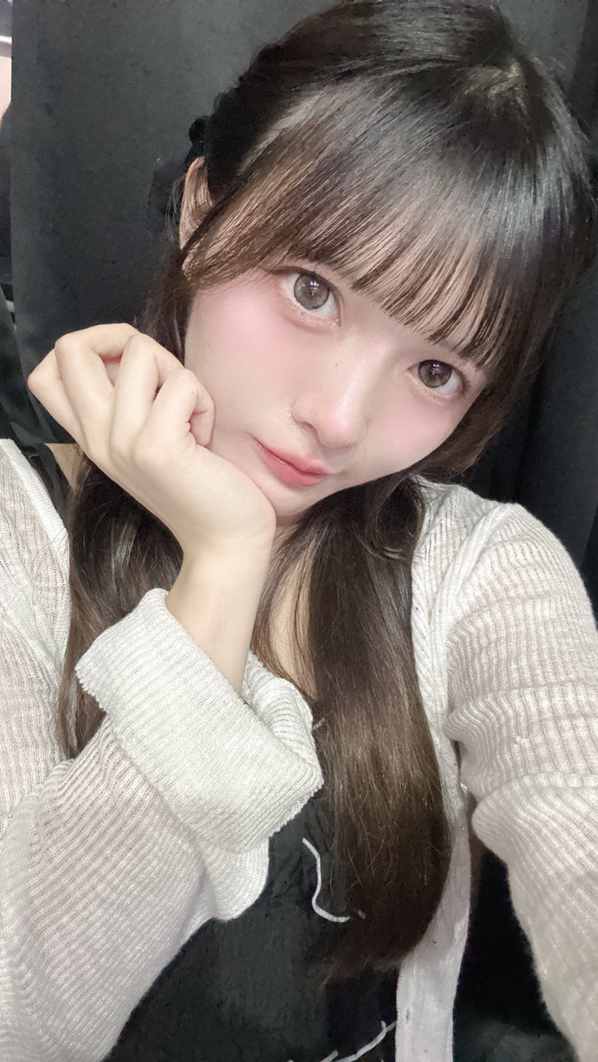 pom_2_428's tweet photo. 本日のお給仕始まってます!!
17時～23時までです!!
Princessnight半年イベント3日目🤍
私服お給仕です〜✨️🎀
沢山のご来店、遠隔お待ちしております🙇‍♀️

遠隔▷▶▷https://t.co/BK8ut9EpKV
 #コンカフェ   #秋葉原 https://t.co/K4XujhbZvZ