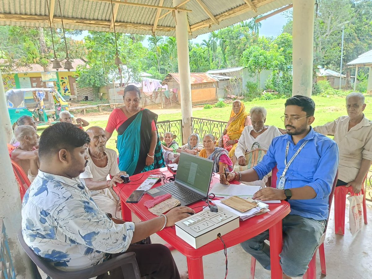 ManashC36115378's tweet photo. Vay Vandana card generation  camp  done at Durgabari  
Organised by Chatakchari AAM -HSC under Rupaichari PHC. https://t.co/LG7Fv7G3Oe