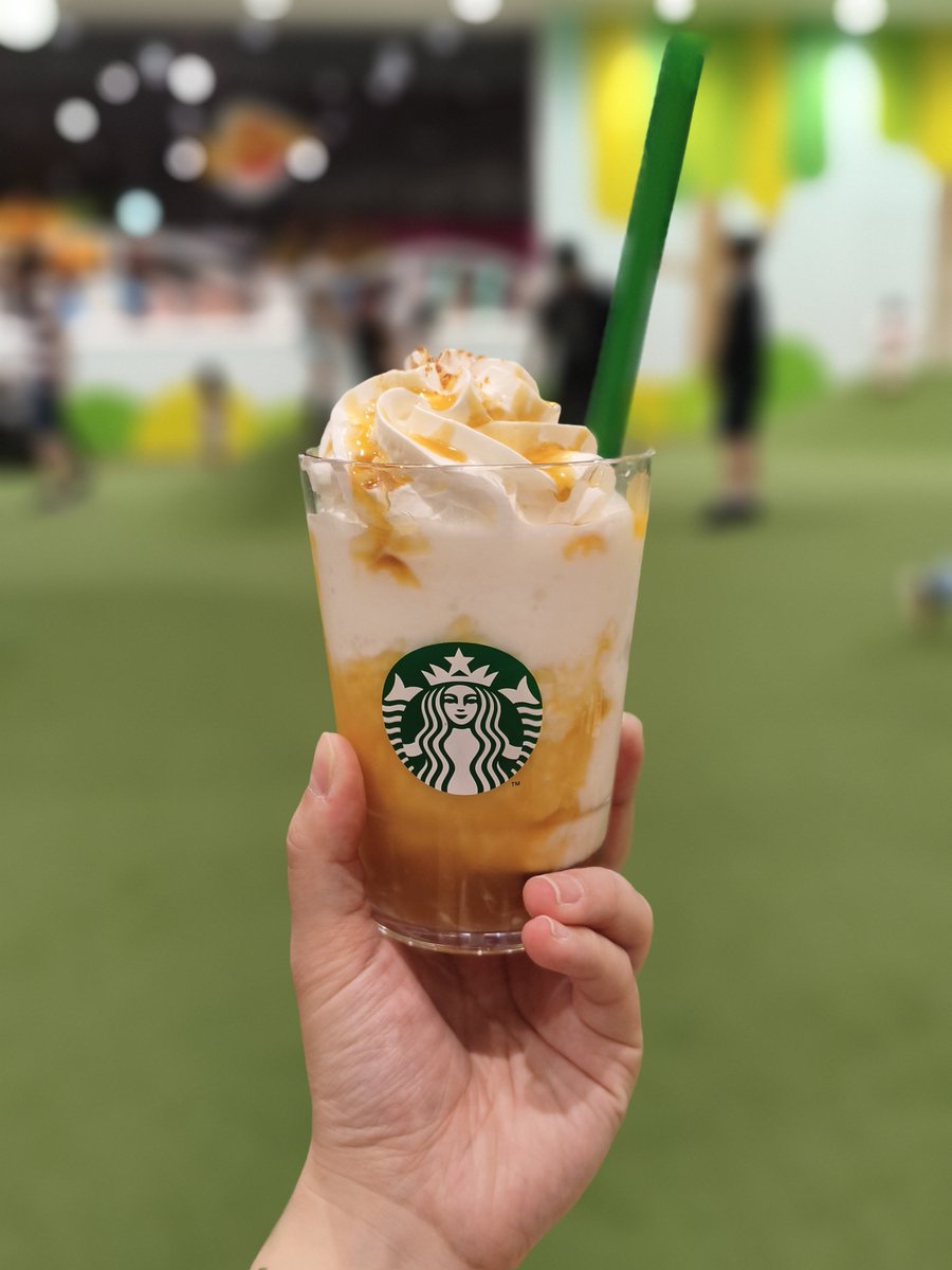 syama0505's tweet photo. 明日頑張るぞ！たのしみ！
ほんでこれはうまい蜜芋部分だけ娘に飲まれる前の蜜芋フラペチーノ https://t.co/69i1W278XU