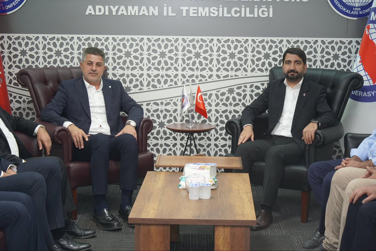demirmehmet02's tweet photo. TBMM Başkanlık Divan Katip Üyesi, AK Parti Adıyaman Milletvekilimiz Doç. Dr. İshak Şan, AK Parti İl Başkanı Ekrem Çadır ve beraberindeki heyeti sendikamızda ağırladık. 

Gerçekleştirilen ziyarette; eğitim çalışanlarımızın sorun, talep ve beklentilerini paylaşarak karşılıklı verimli istişarelerde bulunduk.

Eğitim çalışanlarımızın taleplerine göstermiş oldukları ilgi ve duyarlılık dolayısıyla Değerli Vekilimize teşekkür ederiz.