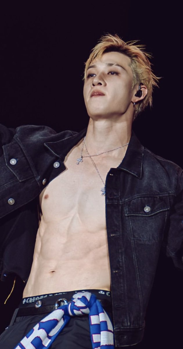 ardie_gnab's tweet photo. Where’s the twig at? 🤔 

#bangchan #straykids https://t.co/ssPT03aqca