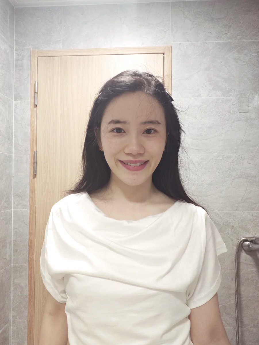 Izzycharles3's tweet photo. 素颜的老阿姨有人喜欢吗？😄😄 https://t.co/nfKcTHFCE6