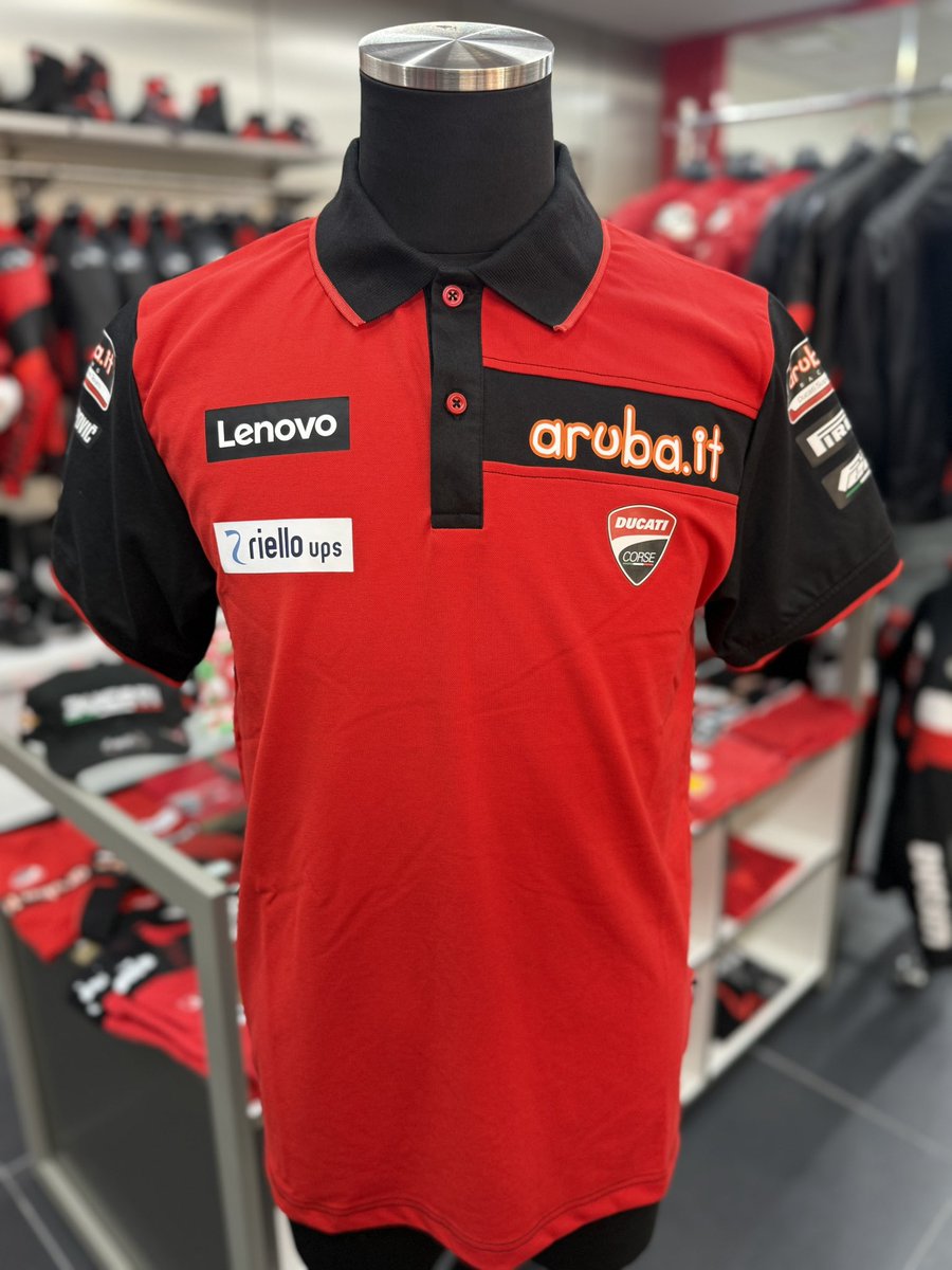 DucatiHyogo's tweet photo. こんにちは🙋‍♀️
朝晩と過ごしやすい気候になり、
バイクでお出かけが更に✨
楽しめる時期になりましたね🍁

新作アパレルも続々と入荷しております🫡

レプリカ系アパレルも多数❣️

新作ってなんかワクワクしちゃいますね🥰

この他にも沢山のアパレル等を展示・販売しております🤩 https://t.co/v2bEBdoYY8