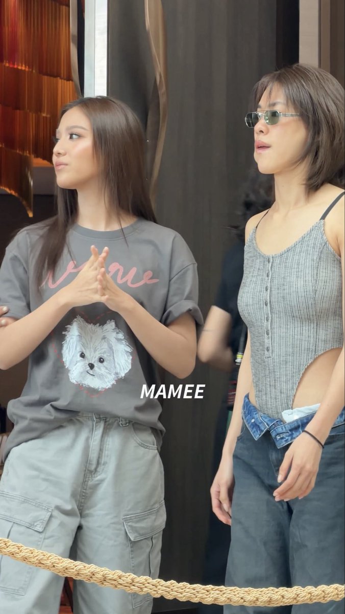 heuannn's tweet photo. ละมี่มานใส่ไอ่เสื้อแบบชุดว่ายน้ำนี่ให้หล่อได้ไงวะงง คือมันเสื้อปราบเมะสุดๆอ่ะ5525555525555553555255555555 https://t.co/Qkkl2Aiv9O
