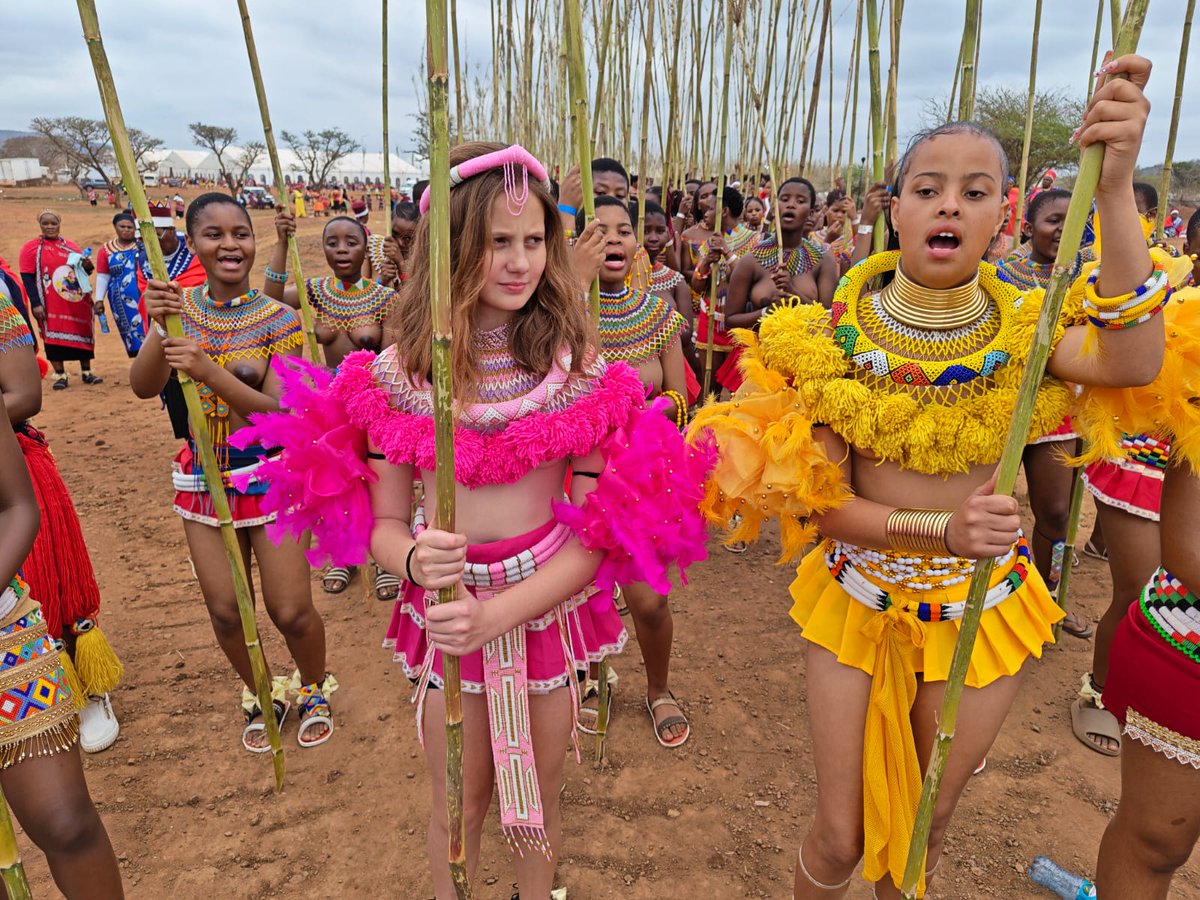 SABCNews's tweet photo. IN PICTURES | Anastasia Fourie from Eshowe and 18-year-old Kelly Kleinbooi from Greytown proudly stood among the gathering of maidens. Both have pledged to return every year, sharing that the tradition gives deeper meaning and purpose to their commitment to purity. For more, visit https://t.co/LM0zXWIybT 

Credit: Jayed-Leigh Paulse
