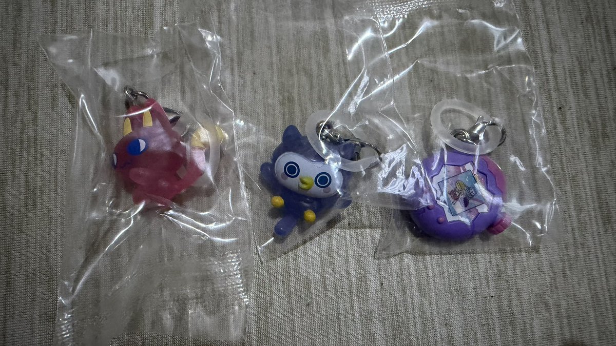 mini_____o917's tweet photo. たまごっち めじるし アクセサリー 交換

譲）ほーほっち、みゃおっち、たまパラ紫

求）ポチっち、くちぱっち、たまパラピンク

郵送同日発送での交換希望です。
条件合う方リプ又はDMまでご連絡よろしくお願い致します🍀

 #めじるしアクセサリー交換 https://t.co/OKzfvzoEiJ