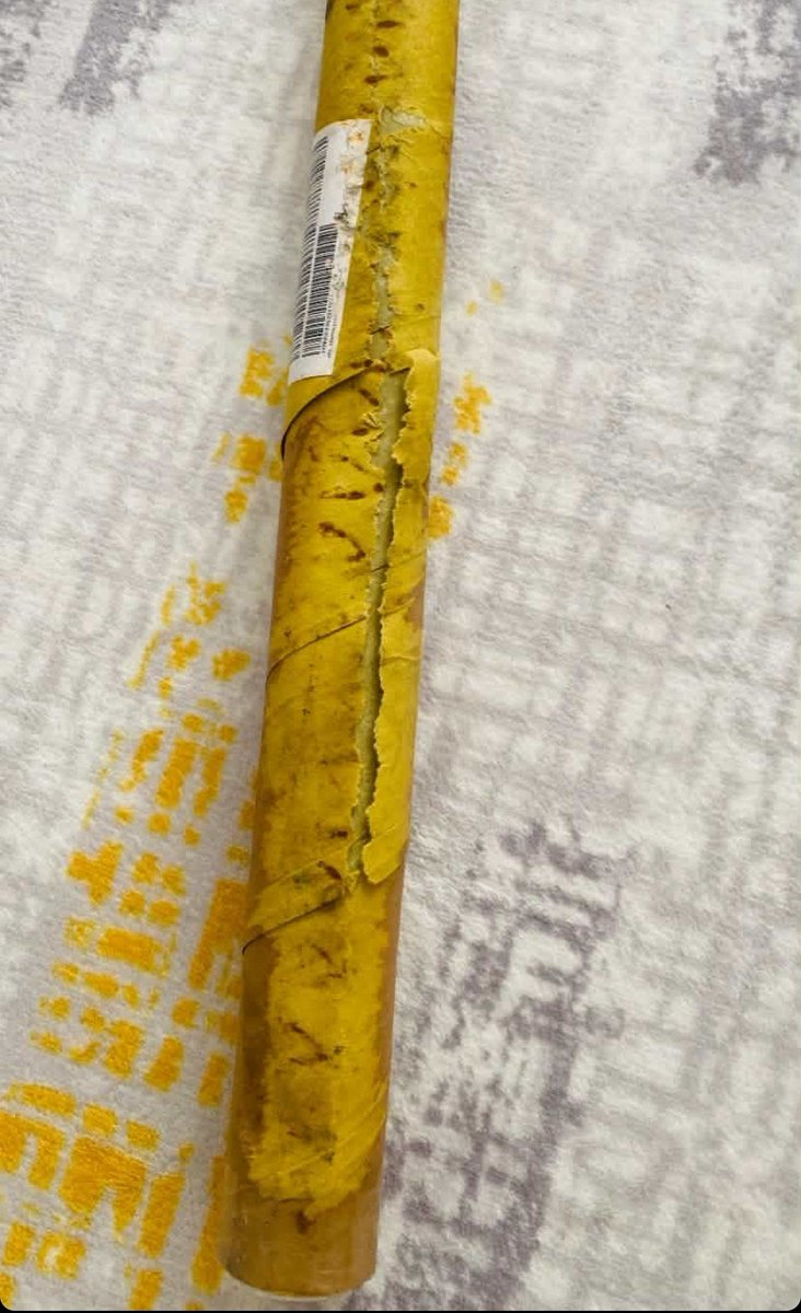 tbearsworkshop's tweet photo. Kargodaki kıza diyorum ki
Paketi parçalayıp teslim etmişsiniz
Ama teslim edilmiş görünüyor diyo
Kardeş sence de bu pakette bir terslik yok mu https://t.co/9a392Lwzsl